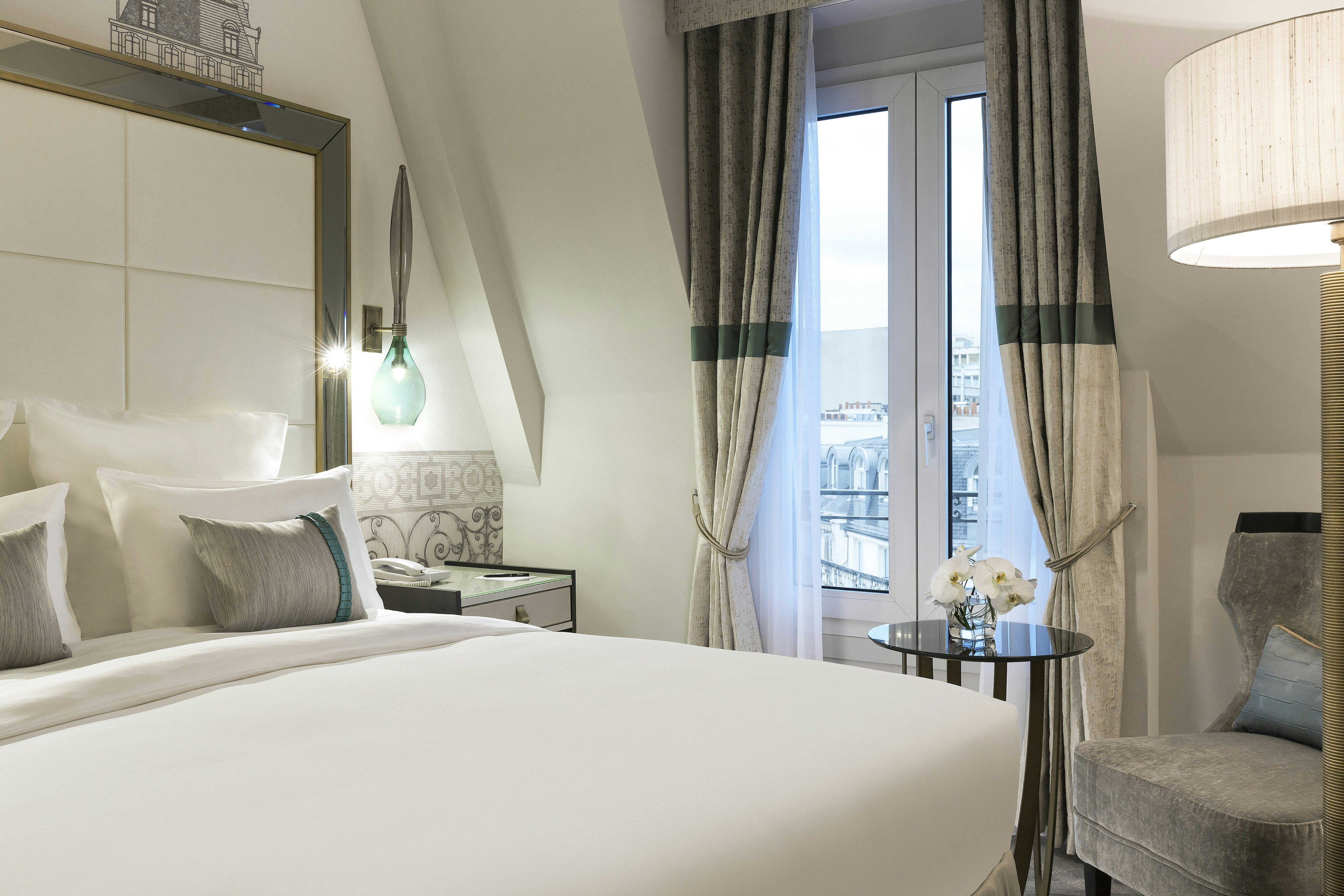 Hilton Paris Opera 13/81