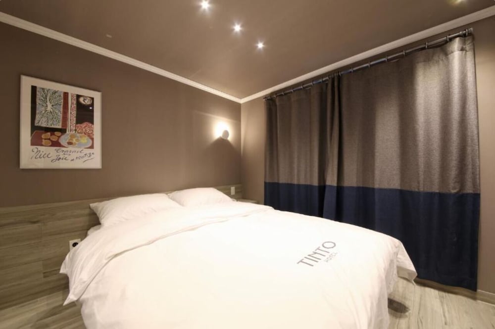 STANDARD, DOUBLE BED