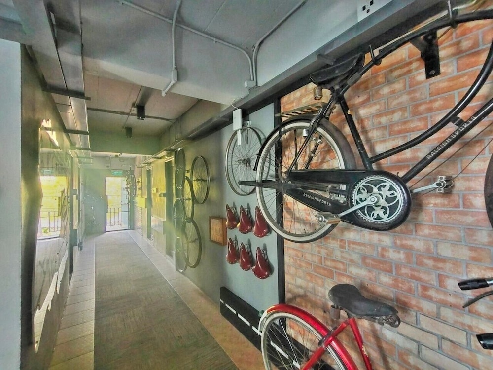 Qoo Hotel 12/64