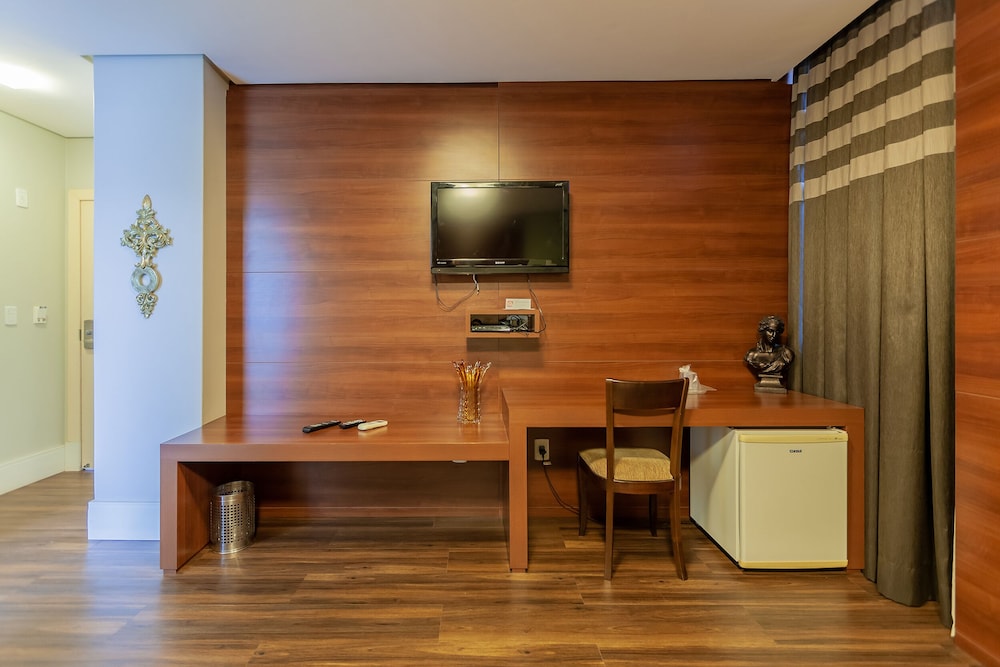 Tri Hotel Executive Criciuma 38/50