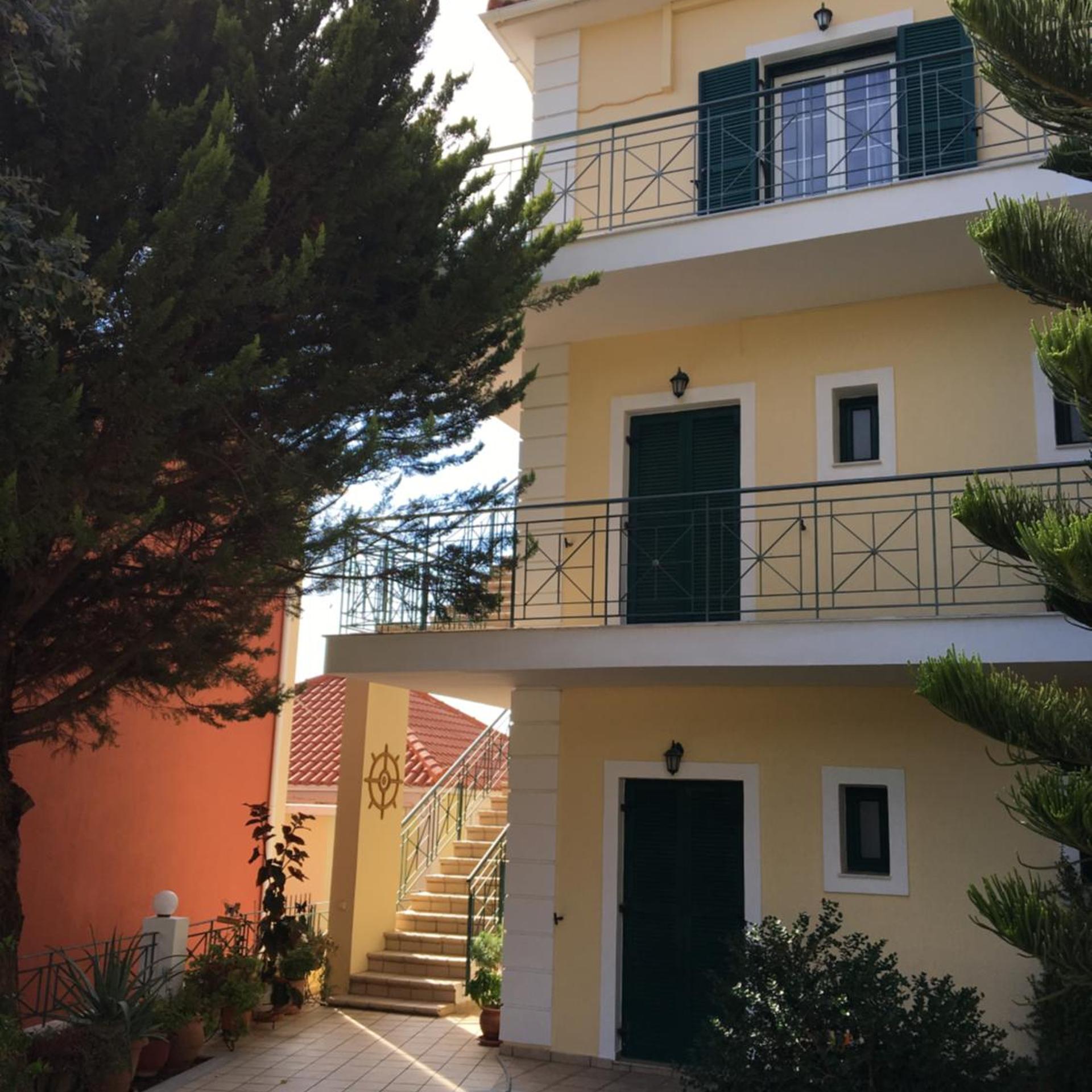 Naftilos Studios 7/54