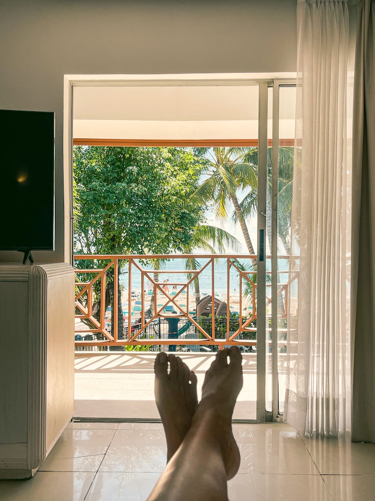 Hotel Cocoplum Beach 49/73