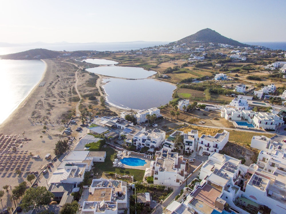 Ariadne Hotel 70/74
