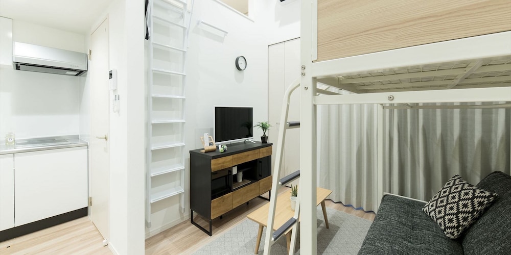 Trip Pod Sumiyoshi C 28/35