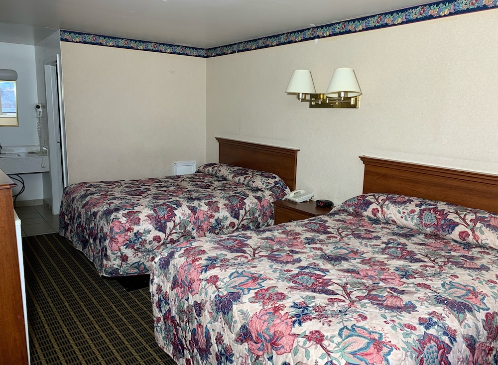 Chippewa Motel 20/42