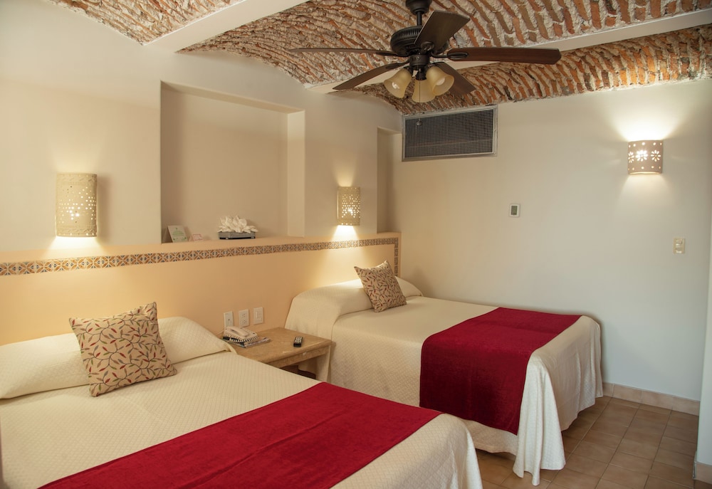 Suite, 2 Double Beds, Kitchenette