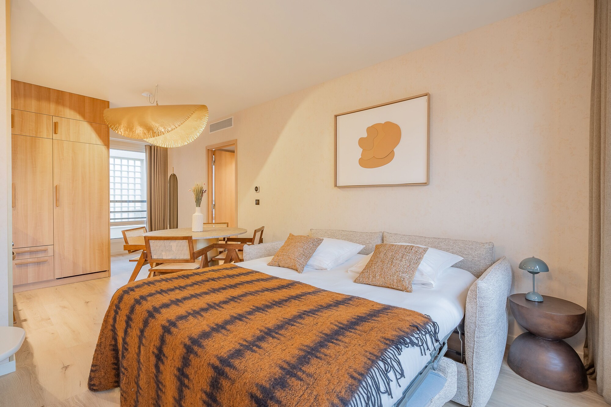 2 BEDROOMS, PREMIUM, APARTMENT