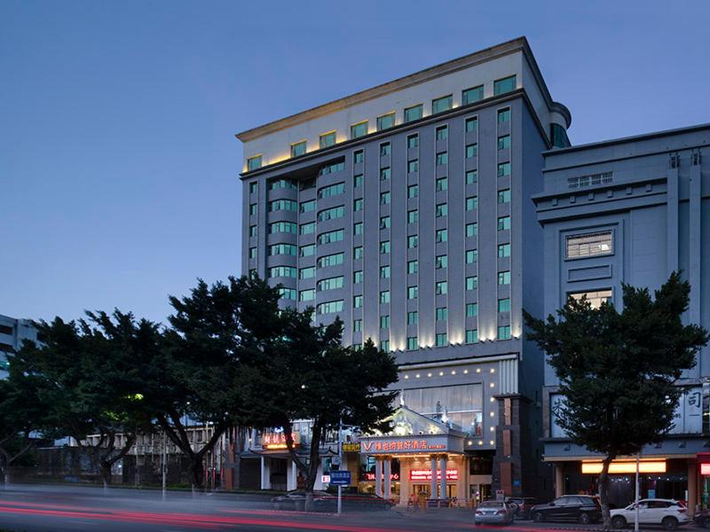 Vienna Classic Hotel (Huizhou Dahuxi) 4/39