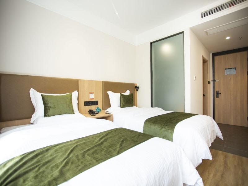 GreenTree Inn Ankang Middle Bashan Road Business Hotel 12/43