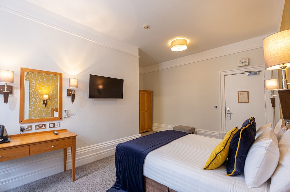 COMPACT, DOUBLE BED