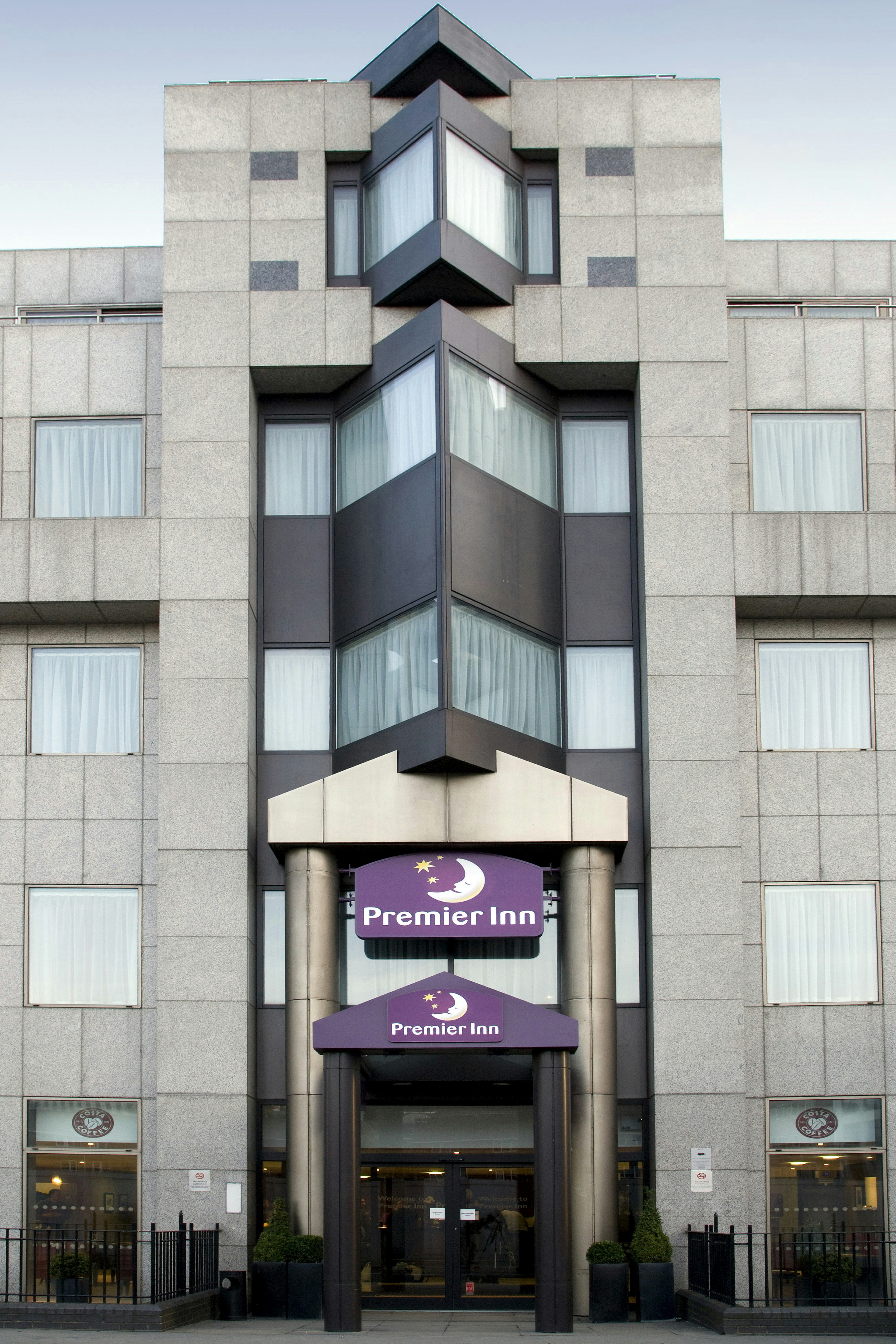Premier Inn London City - Tower Hill in LONDON