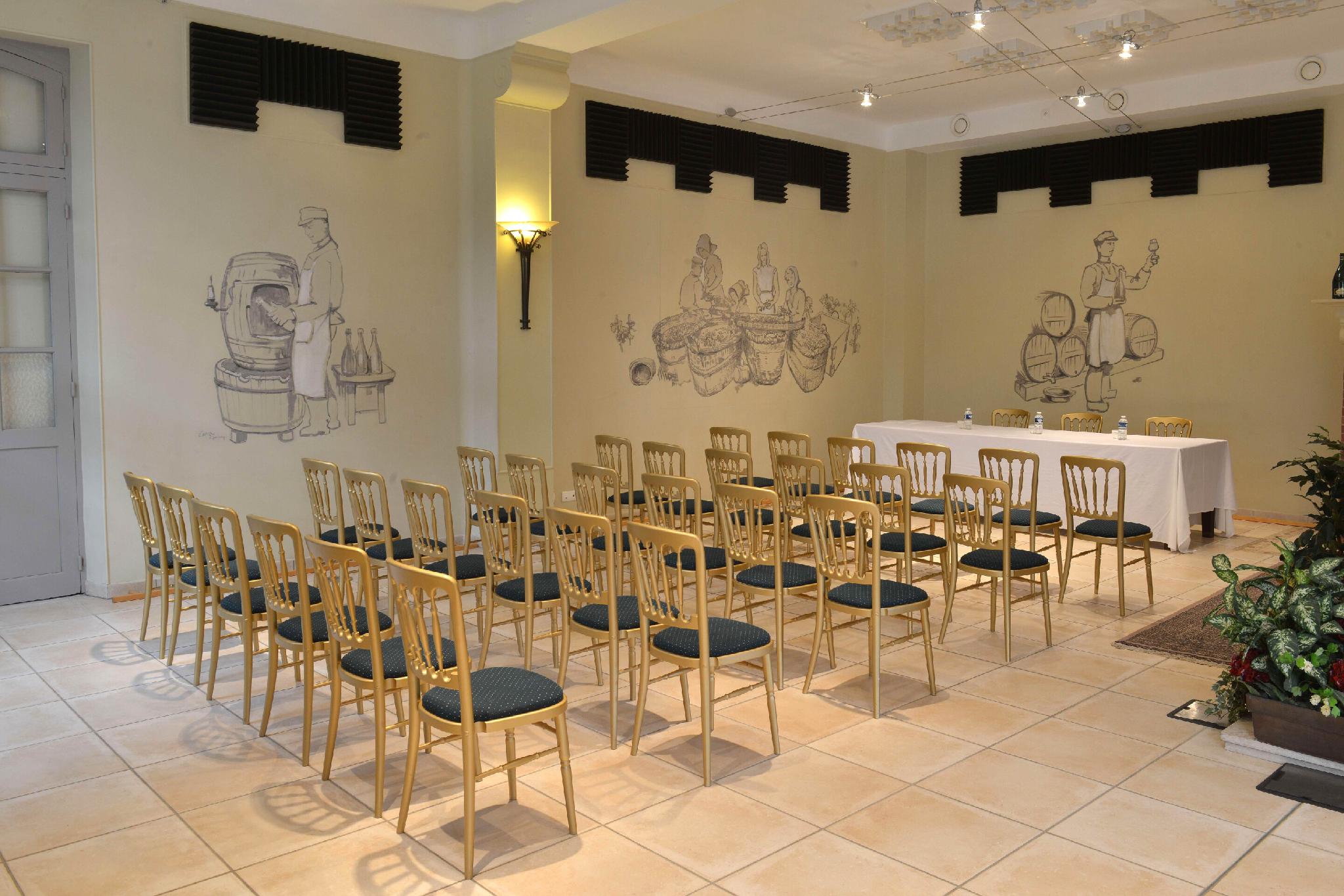 Hotel Castel Jeanson 22/23