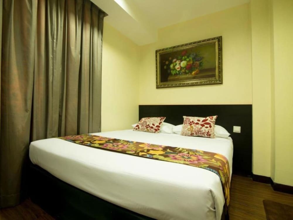 Hotel 81 Heritage 16/30