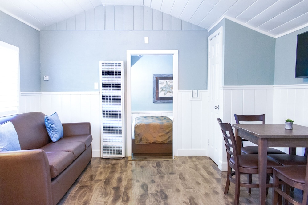 Ocean Echo Inn And Beach Cottages 29/50