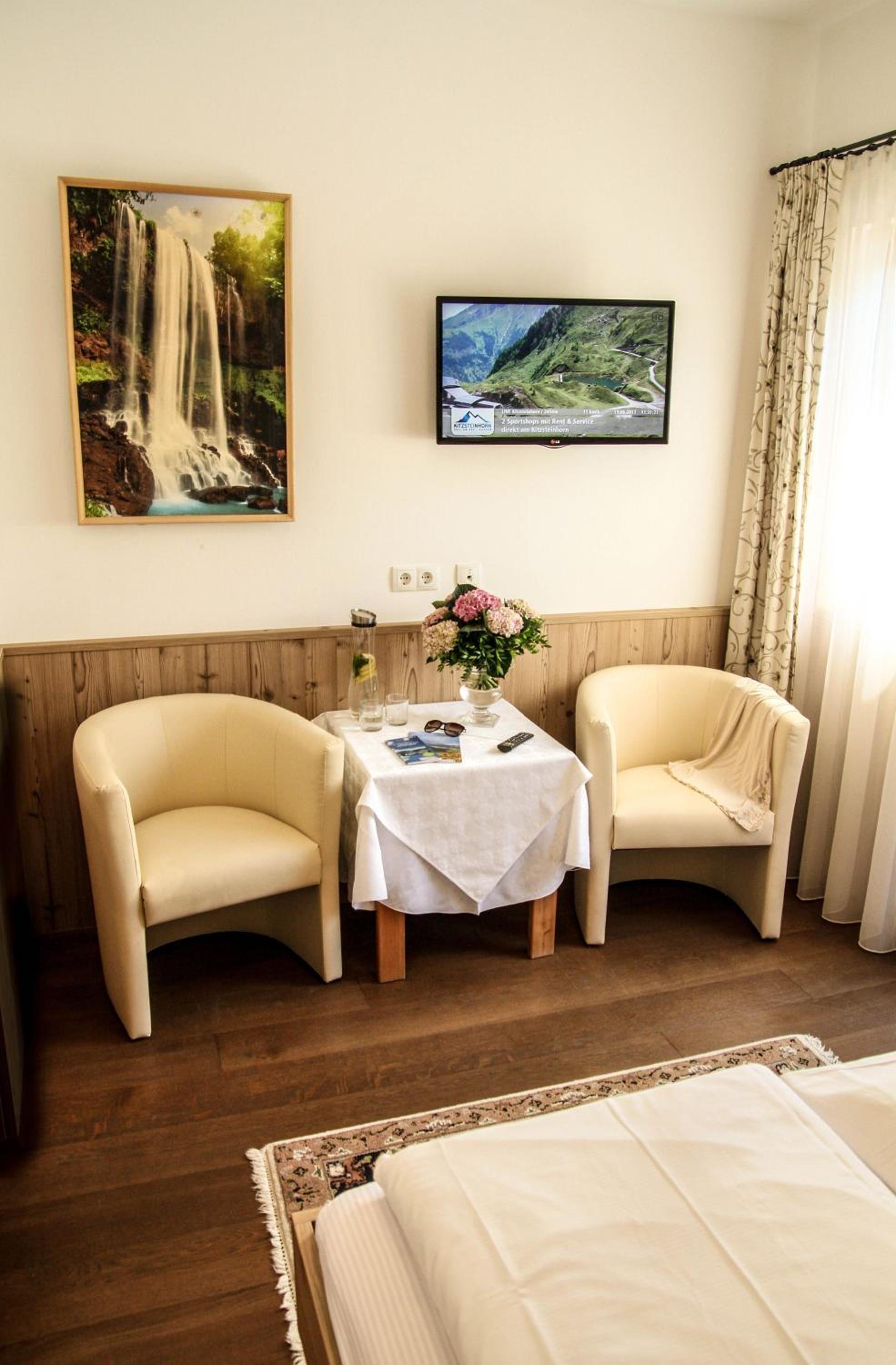 Hotel Pension Alpenrose 34/50