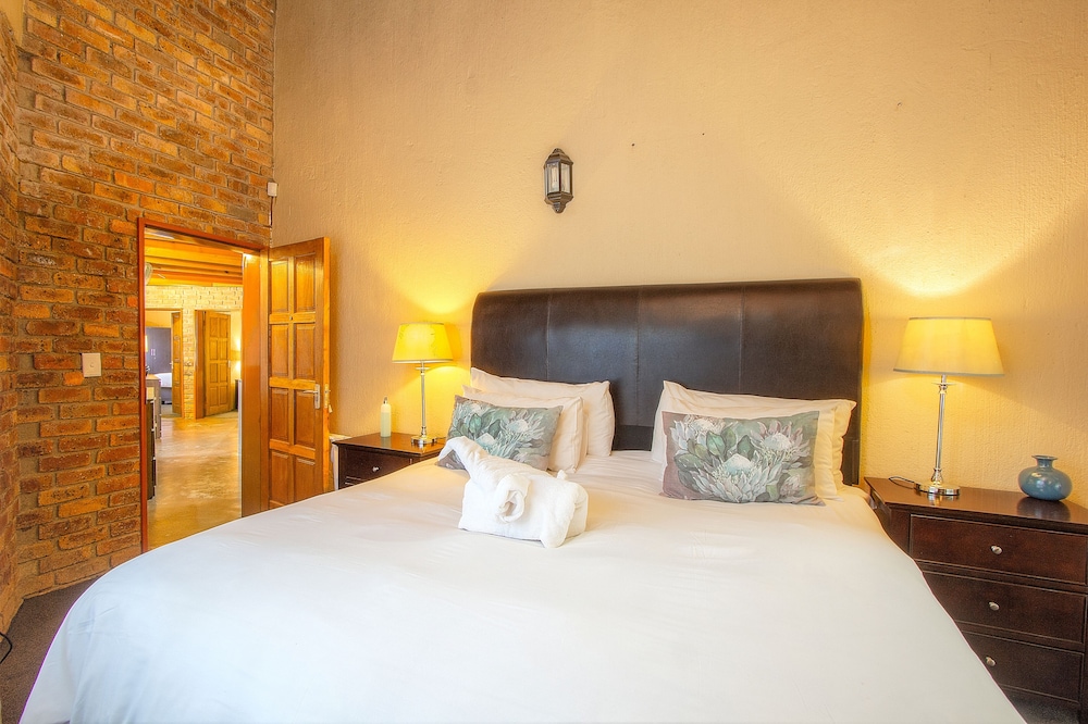 Imbube Safari Lodge 10/50
