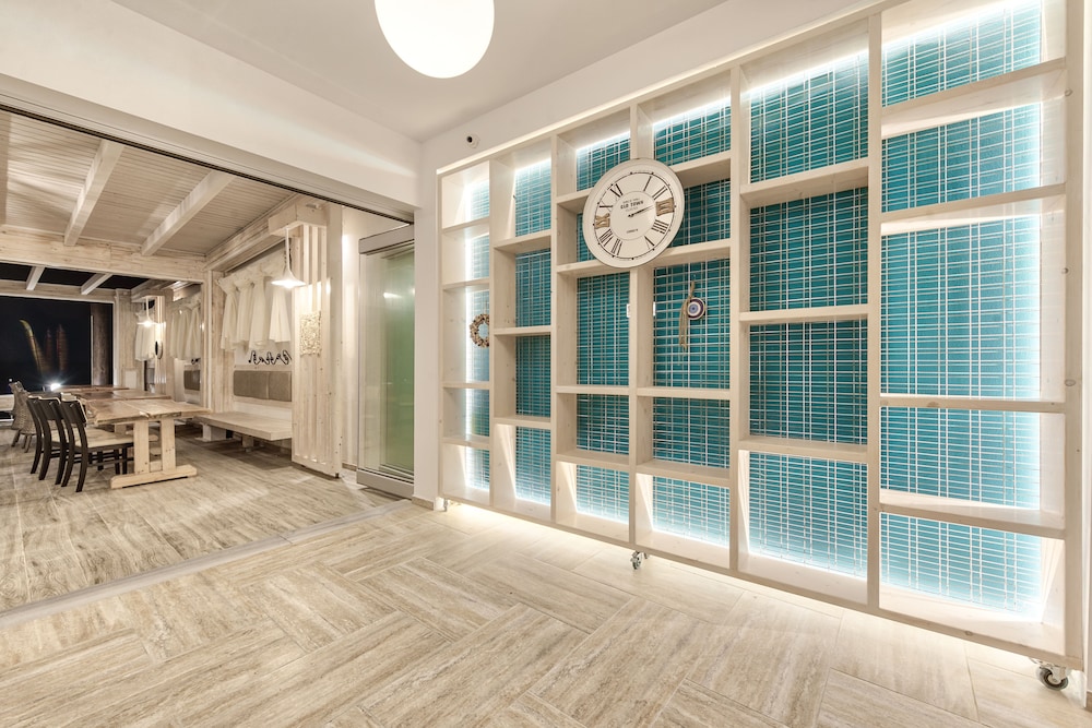 Mandala Seafront Suites 13/38