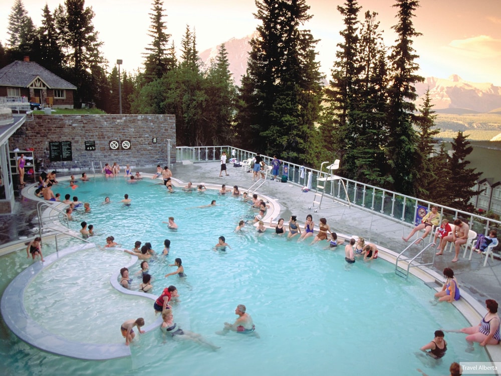 Banff Caribou Lodge & Spa 64/69