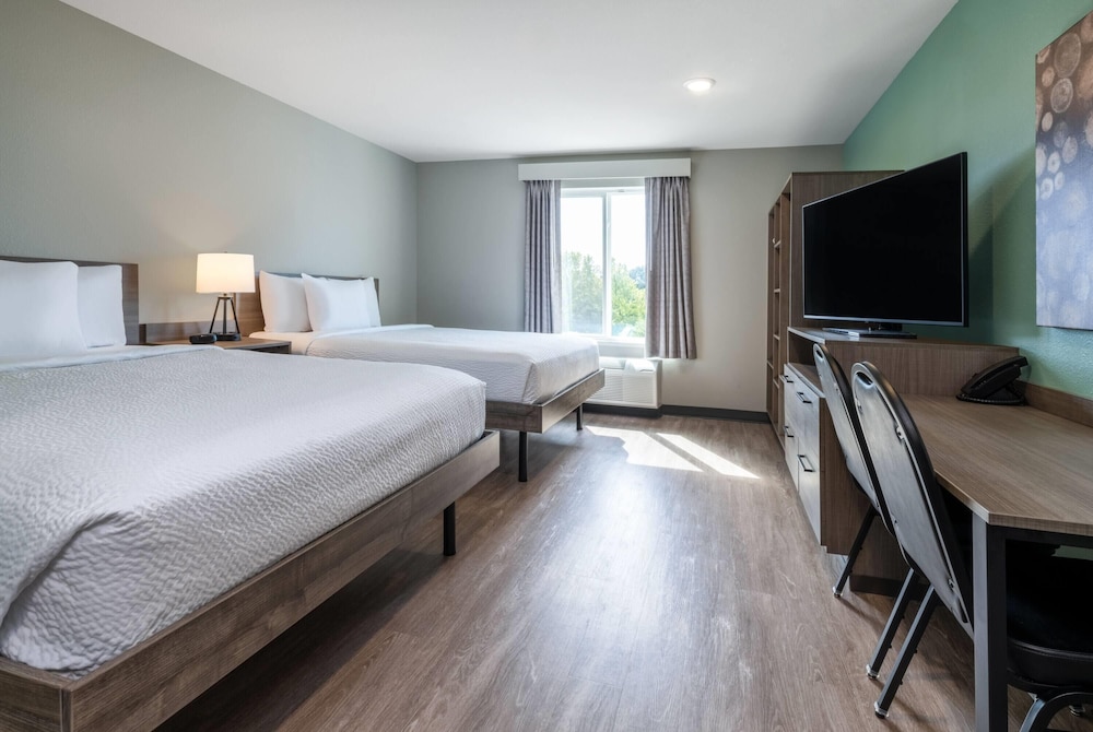 ECHO Suites Extended Stay by Wyndham Houston Pasadena Fwy Pl 33/59