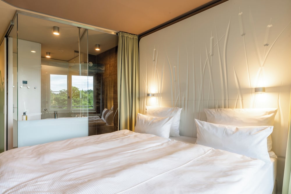 Nature, King Bed