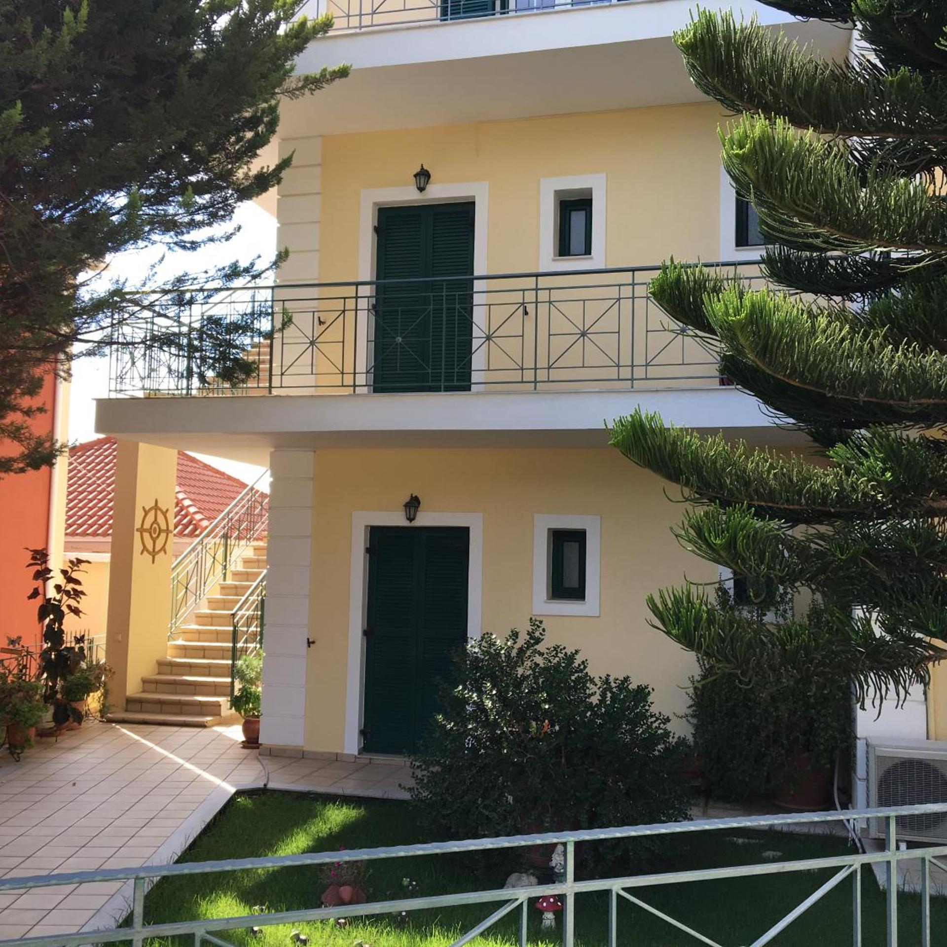 Naftilos Studios 5/54