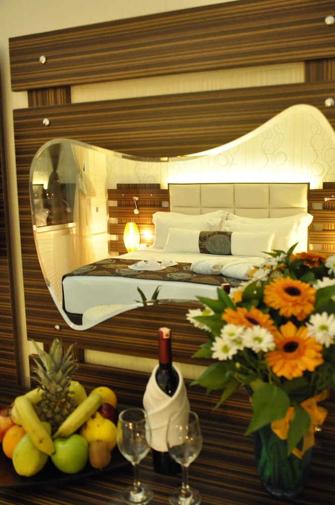 Orty Airport Hotel 36/63