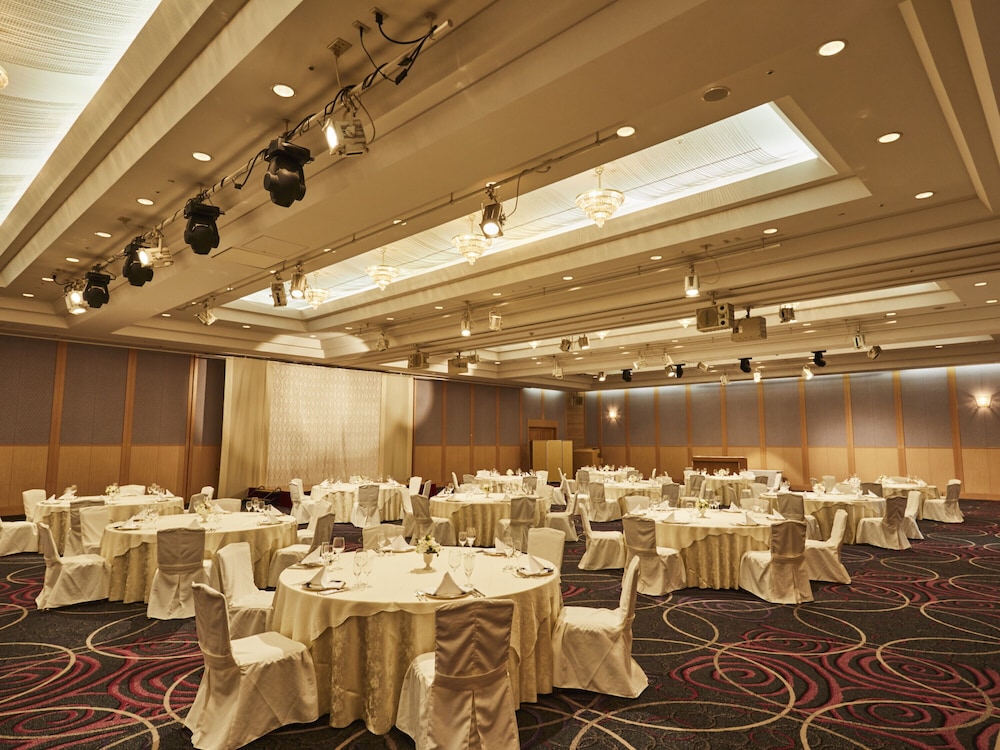 Kansai Airport Washington Hotel 57/67
