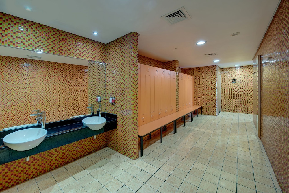 Al Khoory Executive Hotel, Al Wasl — 9