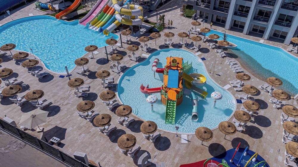Amwaj Beach Club Abu Soma 38/50