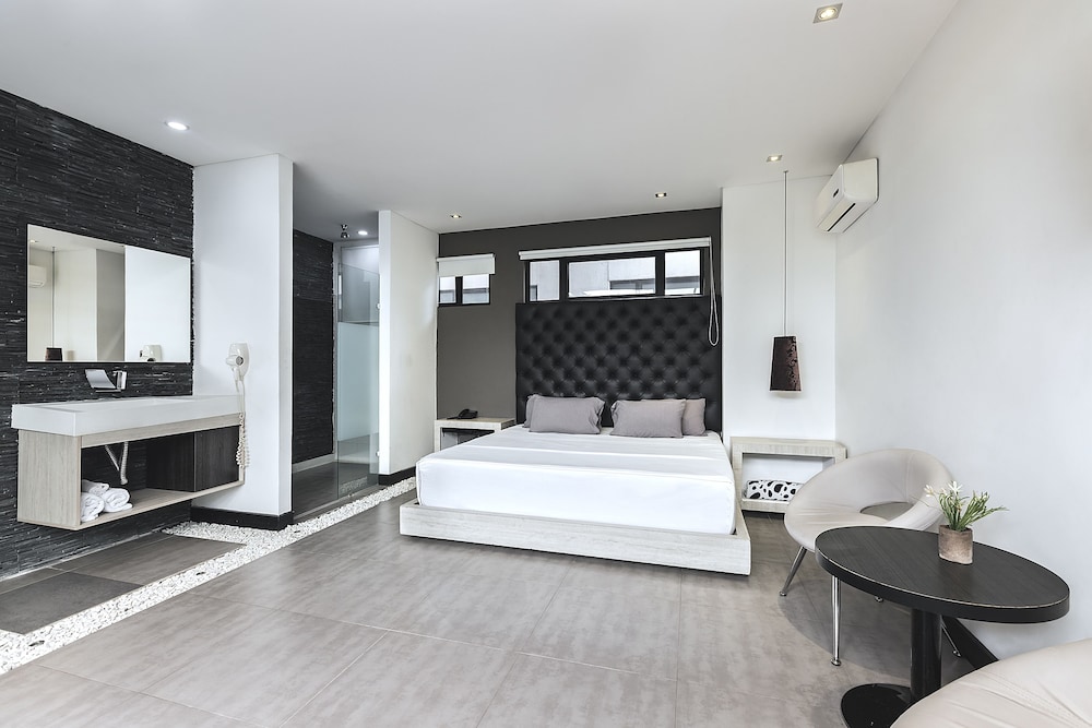 HOTEL 47 MEDELLIN STREET 28/59