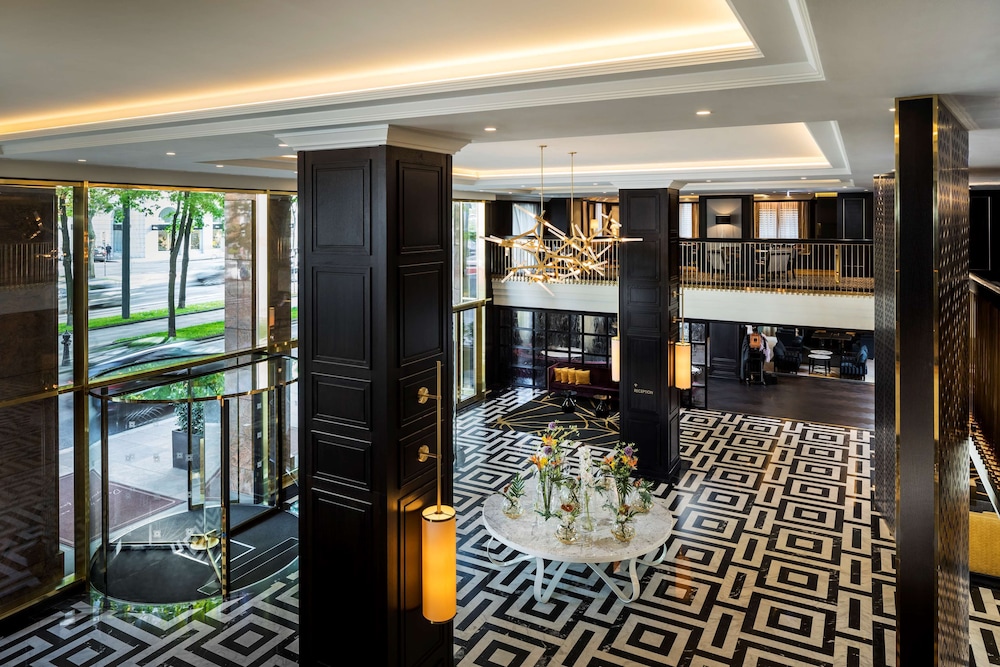 Hilton Vienna Plaza 57/83