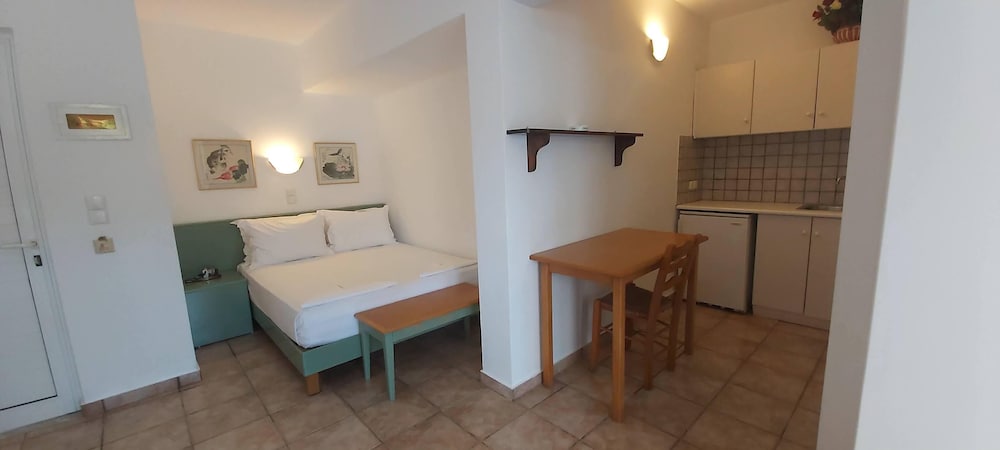 Semi Basement, Economy, Basement, 1 Double and 1 Single Bed، Andromeda Hotel Apartments 2/3