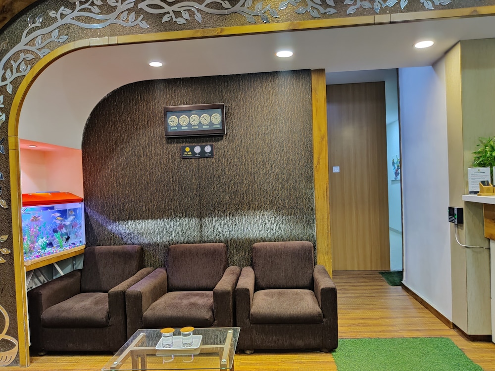 Hotel Grandeur Mumbai 17/23