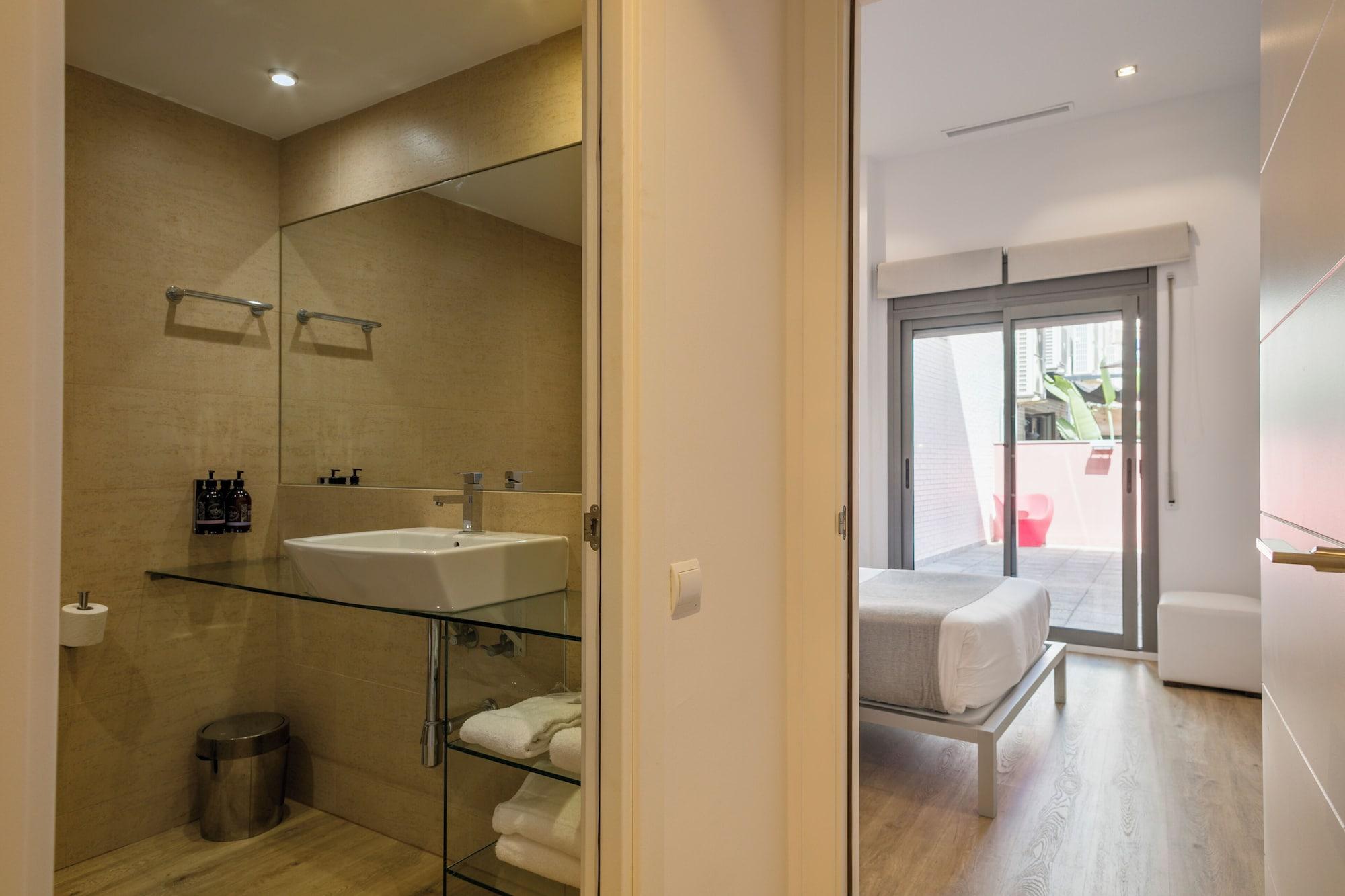 Family, House، Lugaris Rambla 9/10