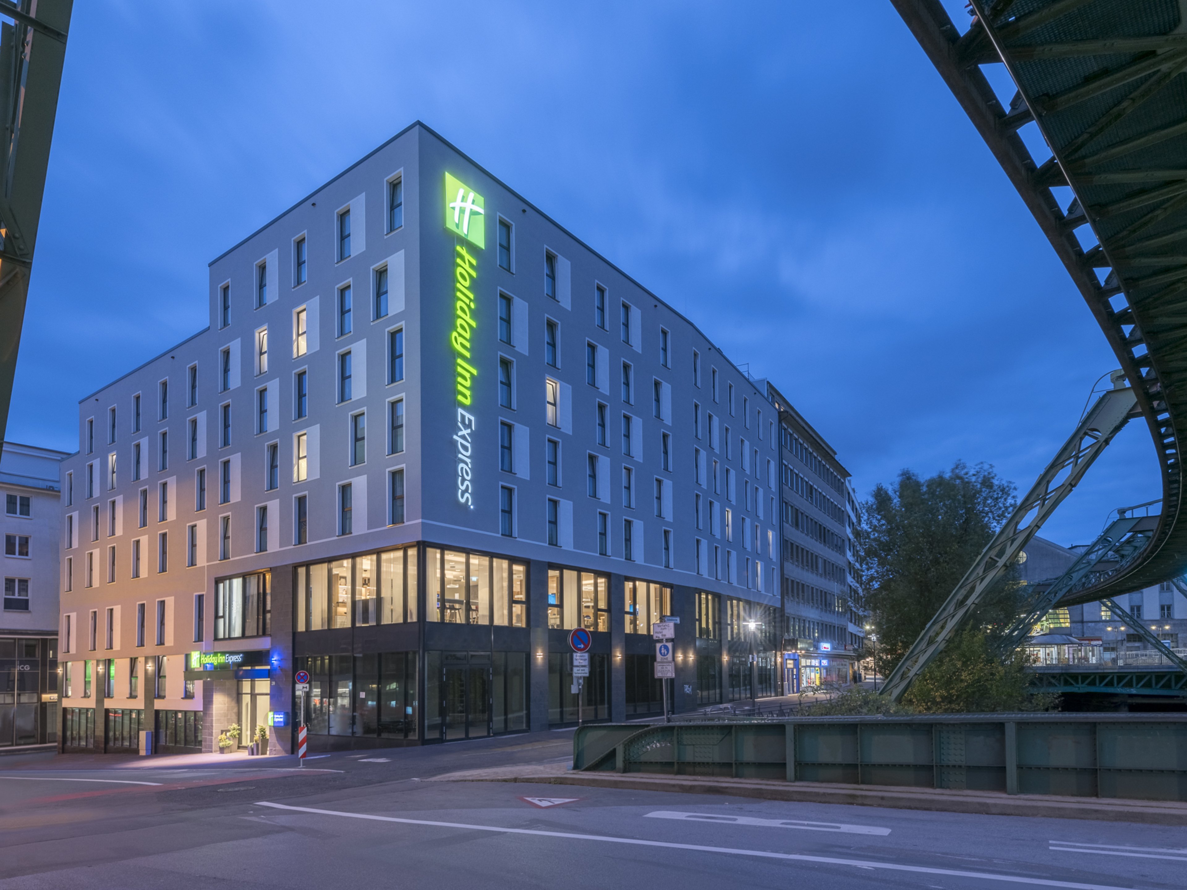 Holiday Inn Express Wuppertal Hauptbahnhof 57/58