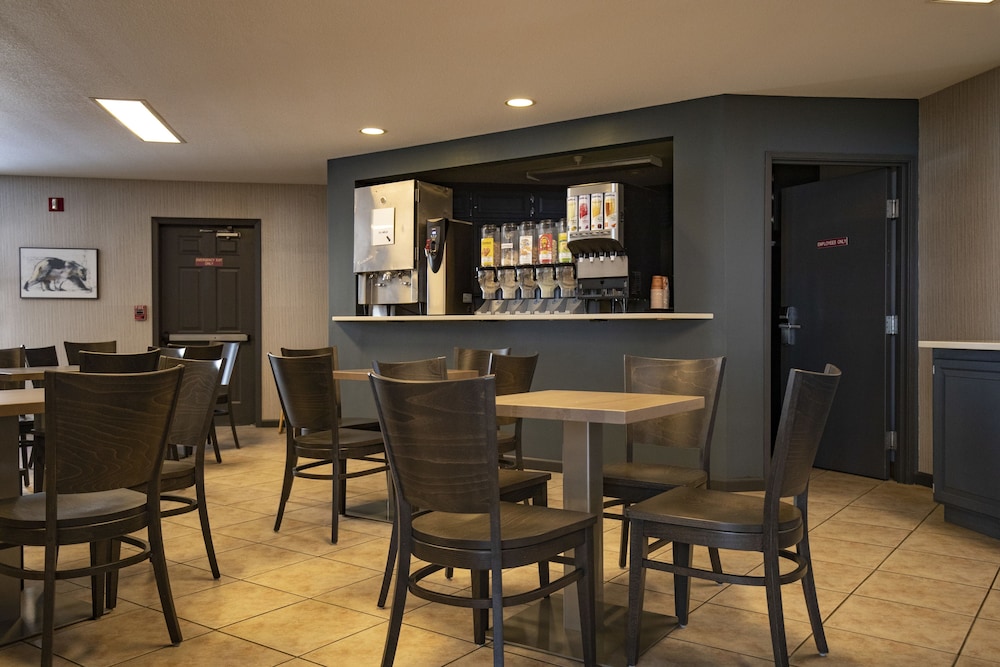 Whitewater Inn 24/28