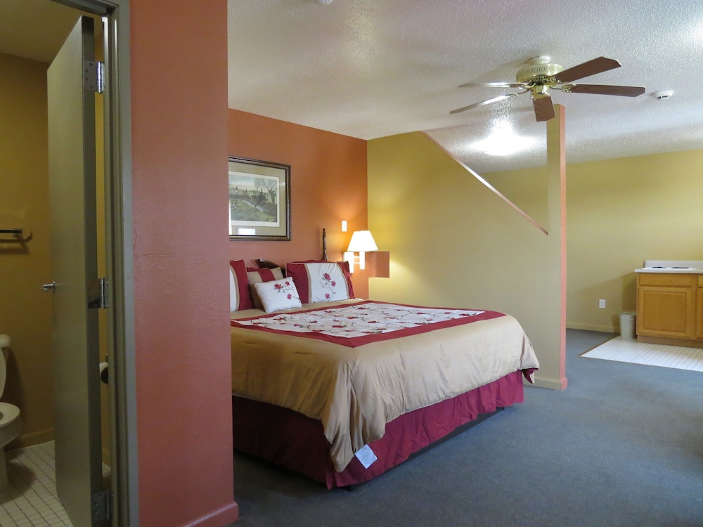 First Western Inn Caseyville 10/48