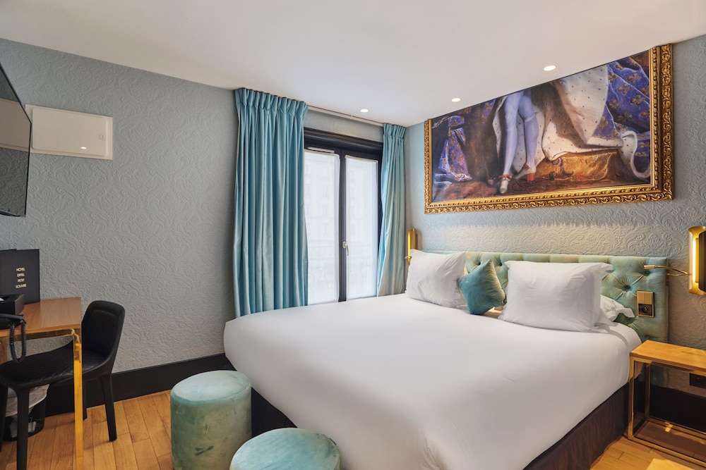 Hotel Eiffel Petit Louvre 32/63