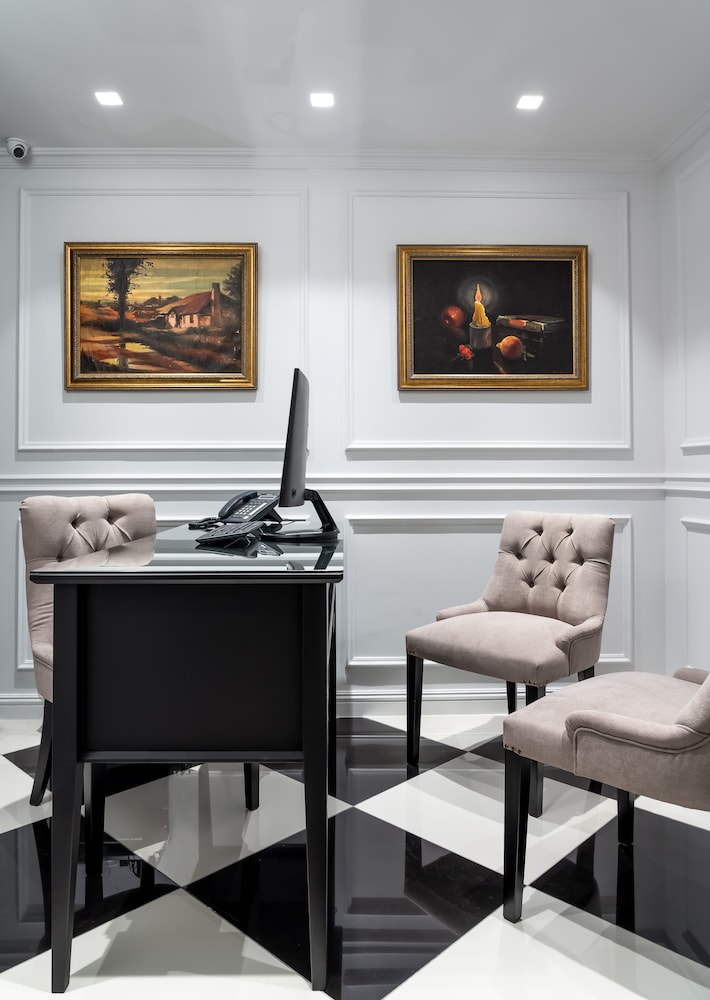 Evripidou Suites 33/50
