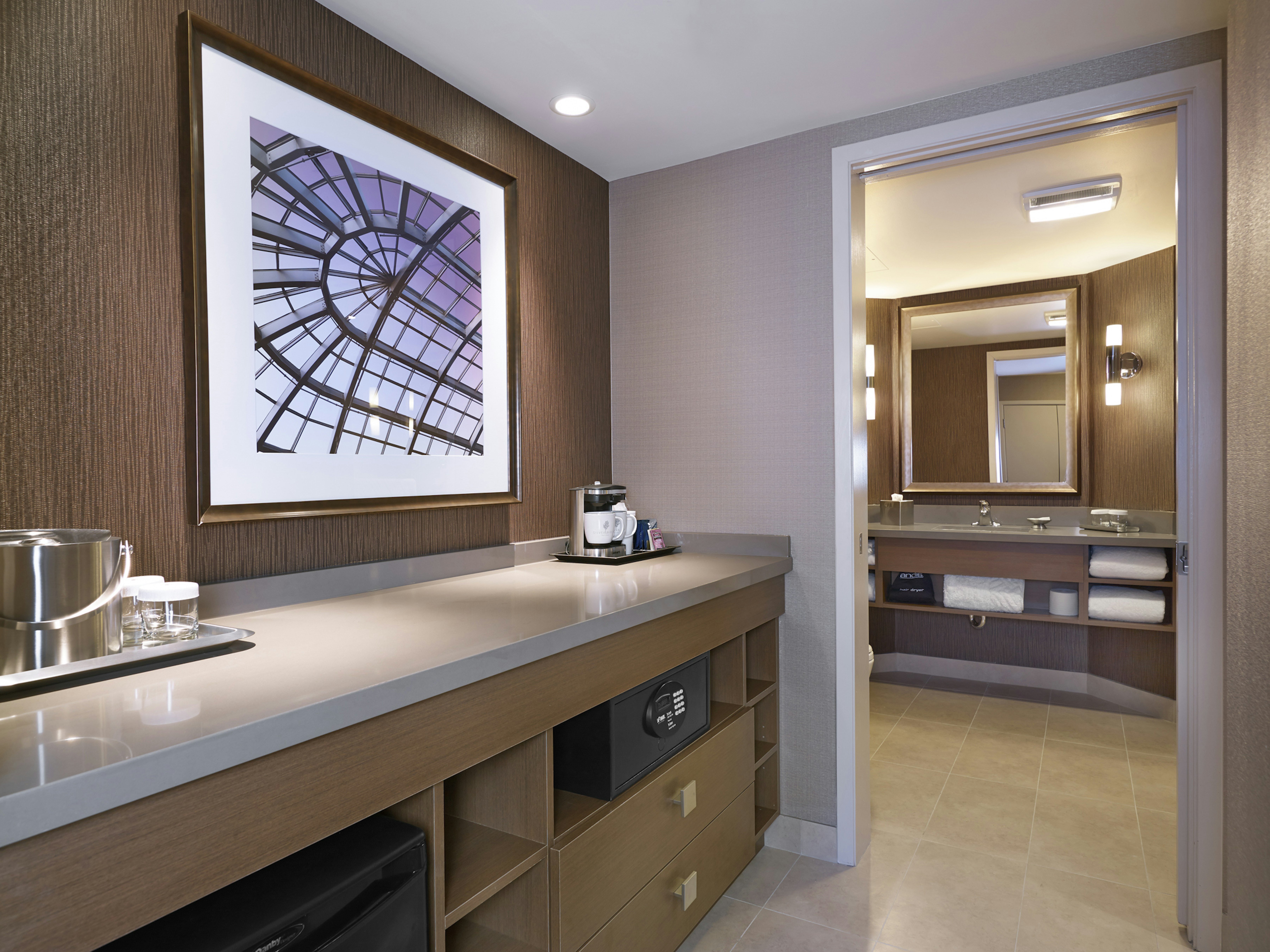 Doubletree By Hilton Hotel West Edmonton 19/50