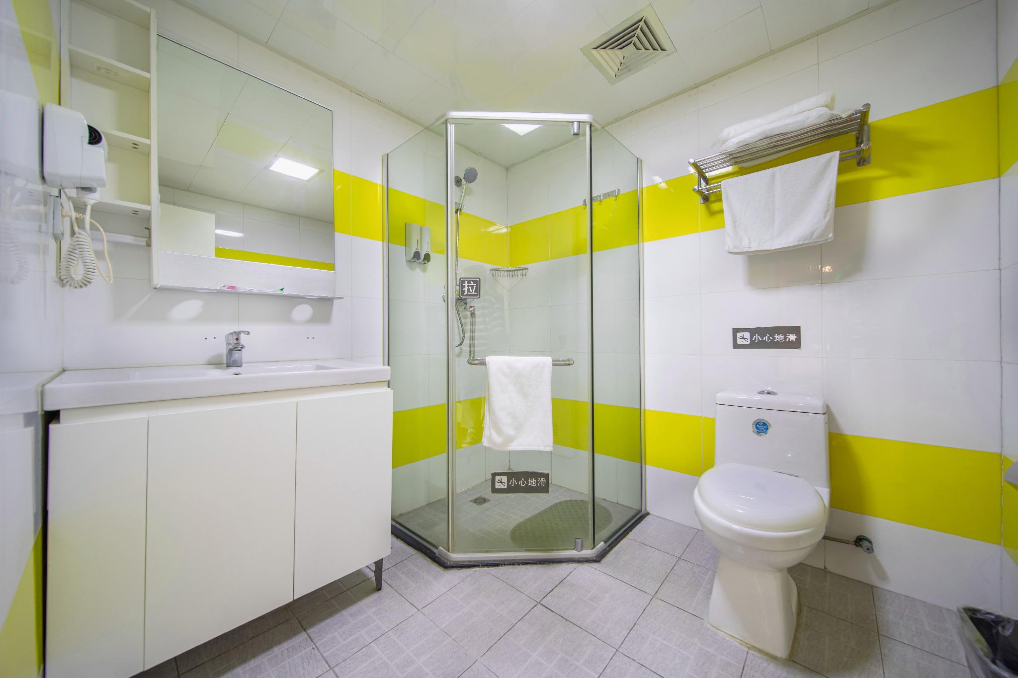 7 Days Inn (Taicang Bus Station) 44/45