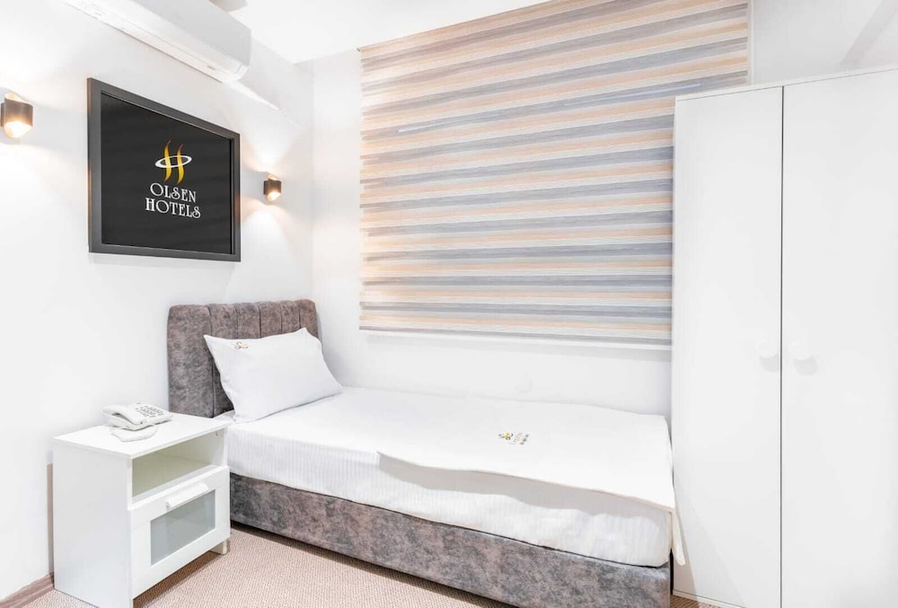 Olsen Hotels 18/48