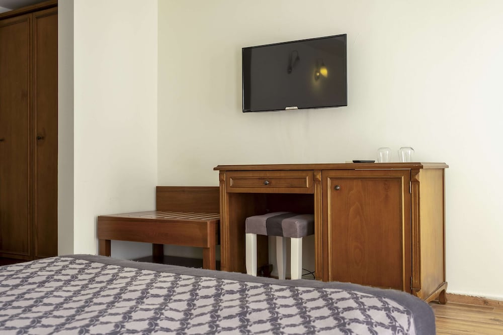 Argos Hotel - Adults Only 69/75