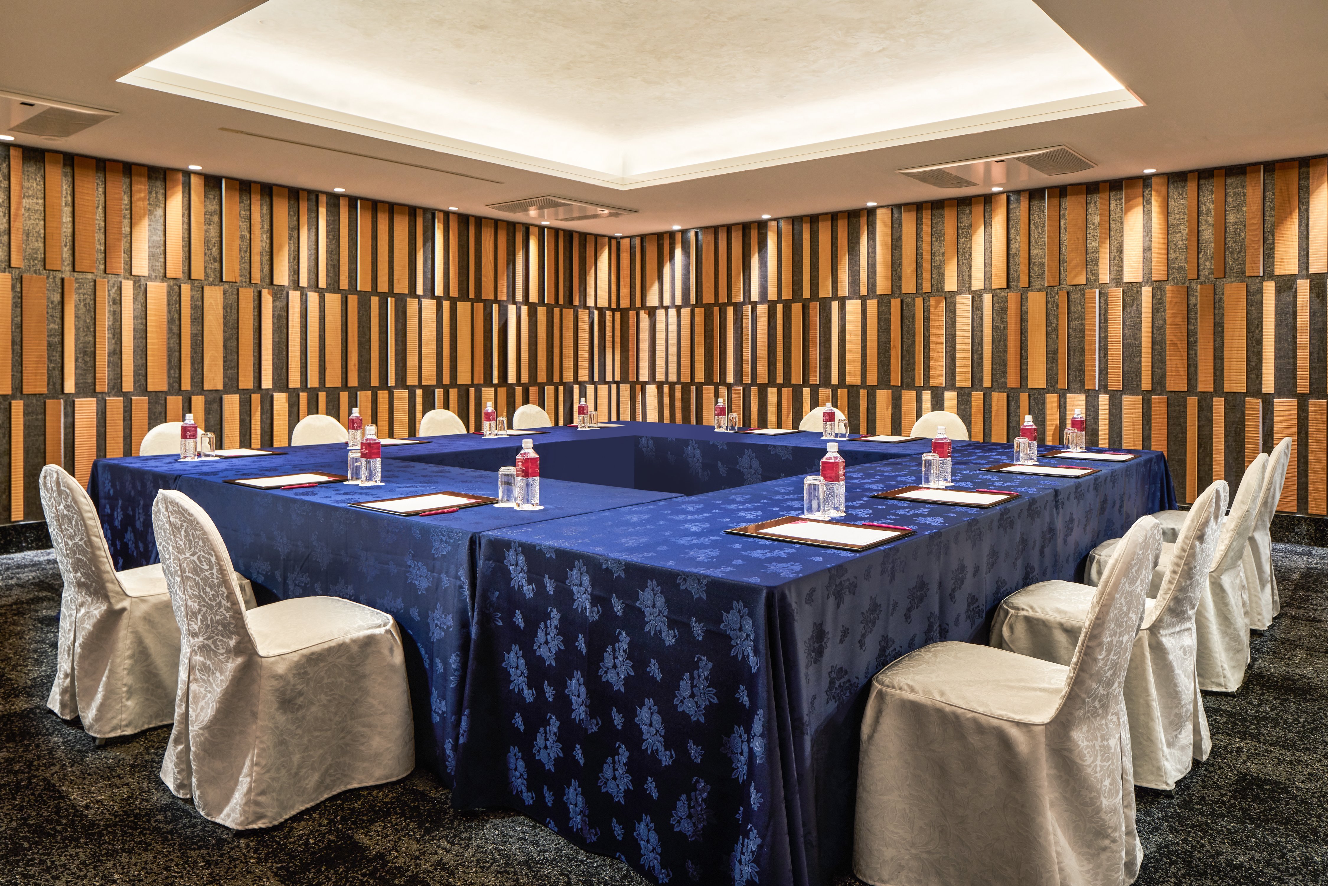 Ana Crowne Plaza Hotel Kyoto 66/70