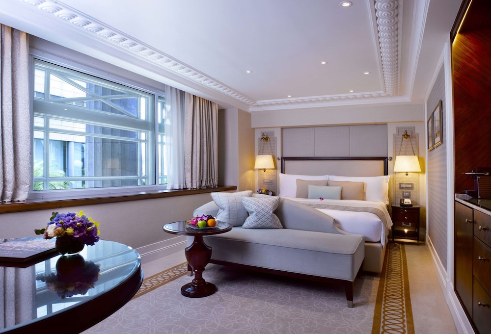 The Fullerton Singapore 15/56