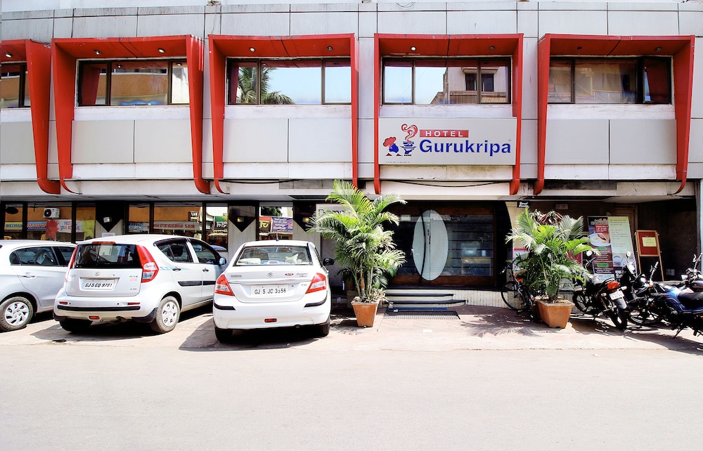 Hotel Gurukripa 42/50