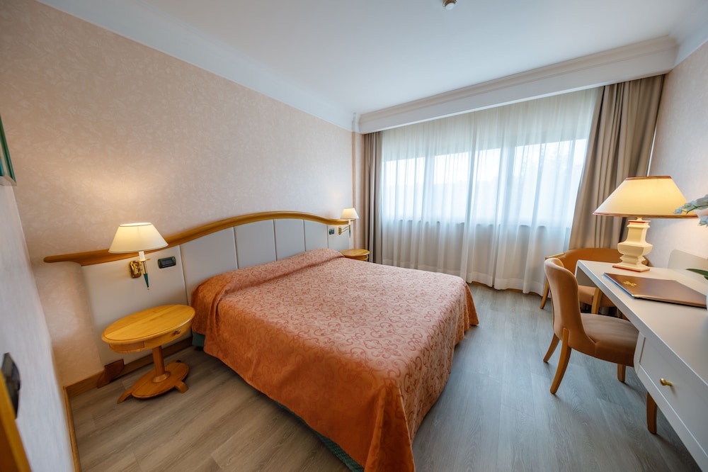 Perugia Plaza 28/54