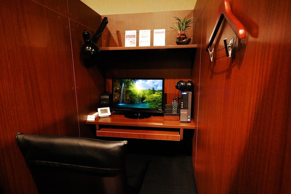 Capsule Hotel Anshin Oyado Akihabara - Men only 14/50