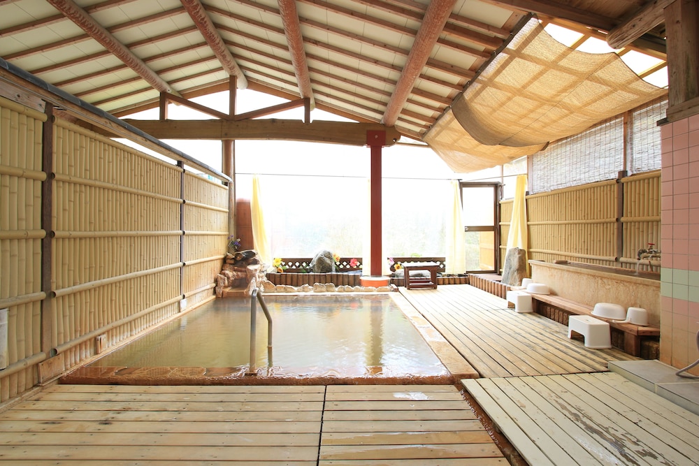 Senju No Sato Ramune Onsen 8/15