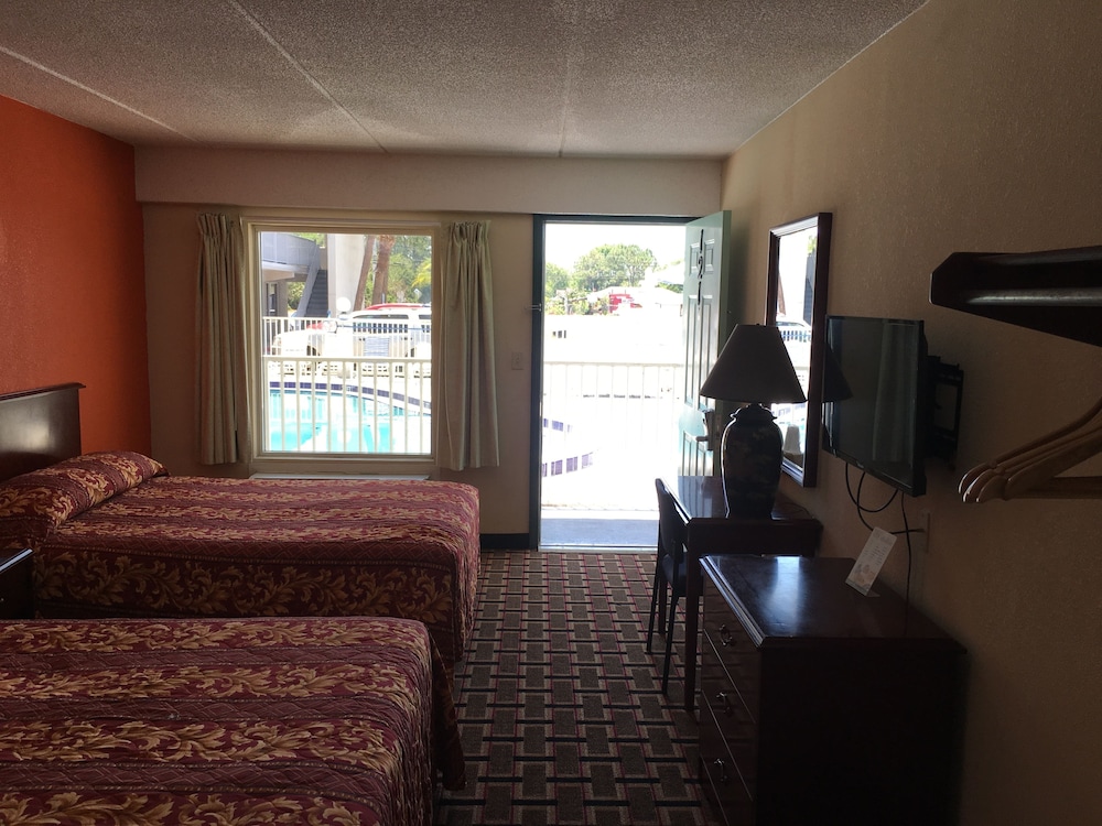 Budget Inn Cocoa 31/45